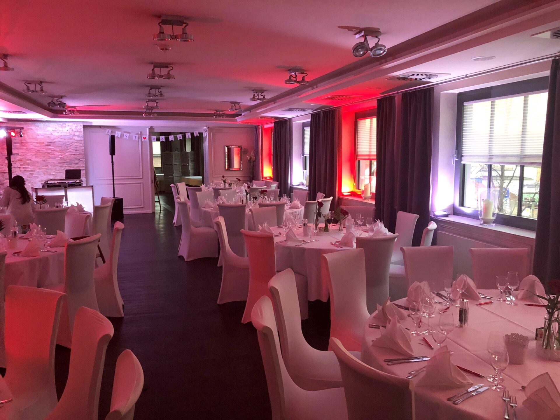 Geburtstags-Party mit DJ-Tom-Stroh in Kerpen – Tanzfläche und Lichtshow